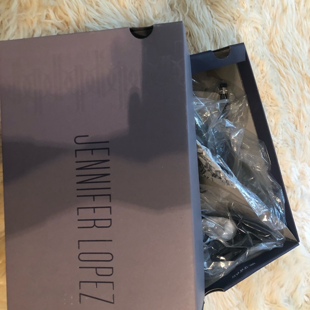 Jennifer Lopez Heels - Picture 7 of 7